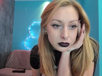 Yourvenus00 Chaturbate stream image from January 20, 2025