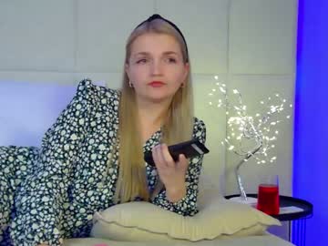 Annyhund Chaturbate stream image from January 20, 2025