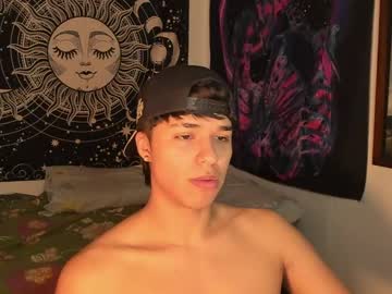 Victorino_Jhonson Chaturbate stream image from January 20, 2025