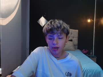 Arescollings Chaturbate stream image from January 20, 2025