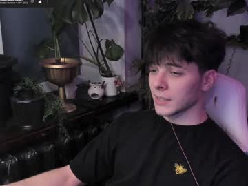 Whiteegrimm Chaturbate stream image from January 20, 2025