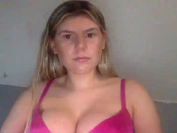 Sunshinekisses44 Chaturbate stream image from January 20, 2025