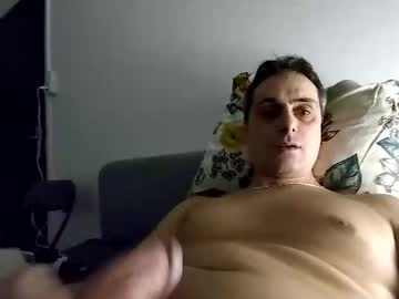 Jul_Lien Chaturbate stream image from January 20, 2025