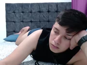 Cutesmith_04 Chaturbate stream image from January 20, 2025