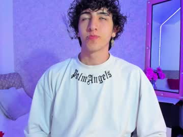 Kervs__ Chaturbate stream image from January 20, 2025