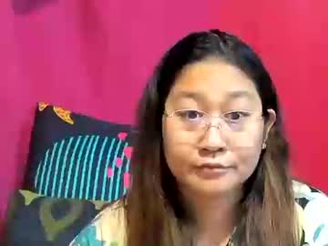 Sweetpilipina88 Chaturbate stream image from January 20, 2025