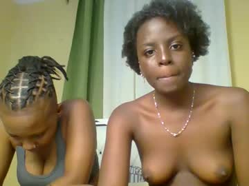 Darkberryy Chaturbate stream image from January 21, 2025
