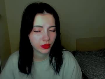 Kira_Mooon Chaturbate stream image from January 21, 2025