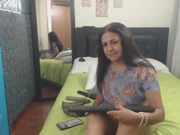 Katiehotx Chaturbate stream image from January 21, 2025