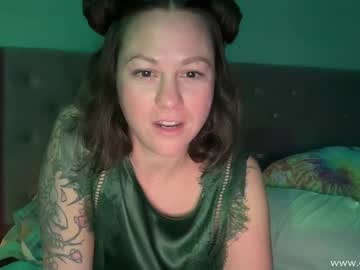 Ellaehh Chaturbate stream image from January 21, 2025