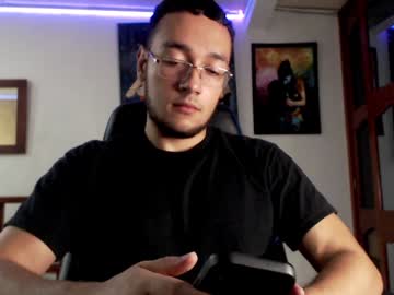 Miguel0981 Chaturbate stream image from January 21, 2025