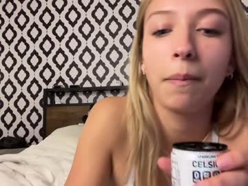 Paigesylviaa Chaturbate stream image from January 21, 2025