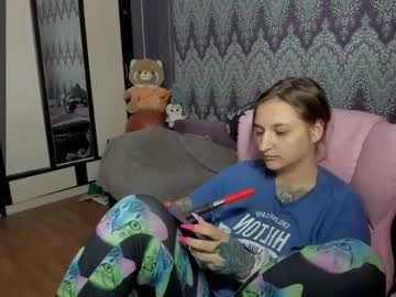 Alexracc00n Chaturbate stream image from January 21, 2025