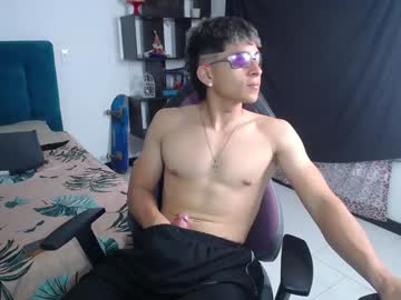 Nicum_19 Chaturbate stream image from January 21, 2025