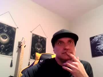Clintwood12 Chaturbate stream image from January 21, 2025