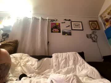 Tatkitty Chaturbate stream image from January 21, 2025