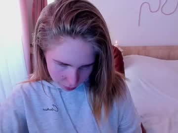 Dear__Mia Chaturbate stream image from January 21, 2025