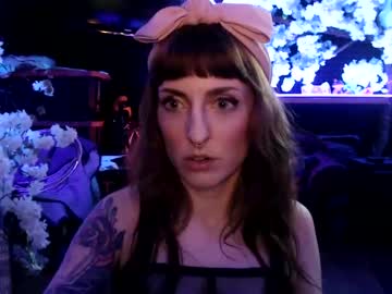 Littlemissmarly Chaturbate stream image from January 21, 2025