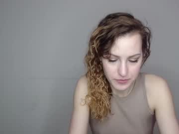 Erdbeeren_Mit_Sahne Chaturbate stream image from January 21, 2025