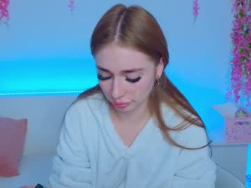 Kellyrebbeka Chaturbate stream image from January 21, 2025