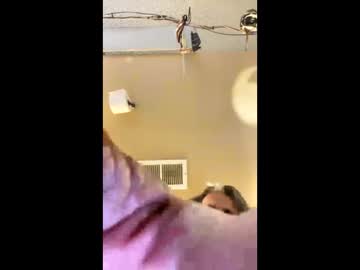 Onesmallweenie Chaturbate stream image from January 21, 2025