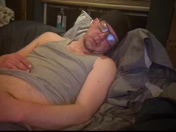 Hungsingledad79 Chaturbate stream image from January 21, 2025