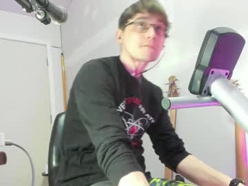 Yoshe47 Chaturbate stream image from January 21, 2025