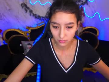 Charmmocco Chaturbate stream image from January 21, 2025