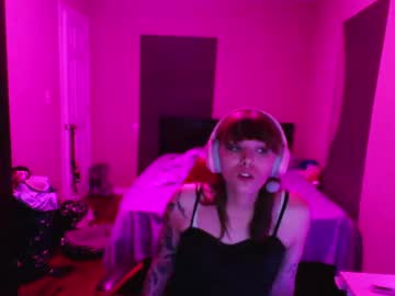 Bellabunni3 Chaturbate stream image from January 21, 2025