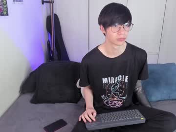 Andy_Twiink Chaturbate stream image from January 21, 2025