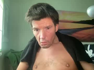 Jeanslov Chaturbate stream image from January 21, 2025