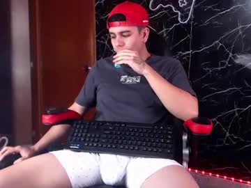 Maty_Hard Chaturbate stream image from January 21, 2025