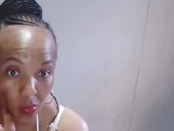 Candidlily Chaturbate stream image from January 21, 2025