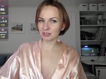 Yummylilya Chaturbate stream image from January 21, 2025
