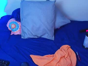 Emi_7 Chaturbate stream image from January 21, 2025