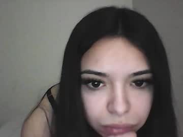 Itsxgiaxx Chaturbate stream image from January 21, 2025