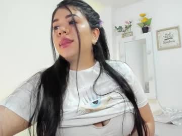 Juliieta__ Chaturbate stream image from January 21, 2025