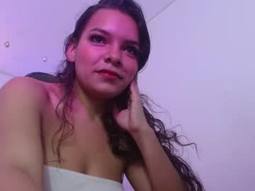 Chloee_Hott_ Chaturbate stream image from January 21, 2025