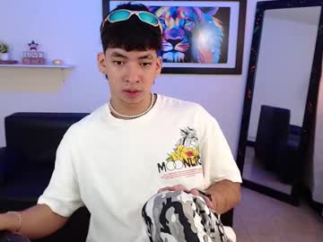 Issaac8 Chaturbate stream image from January 21, 2025