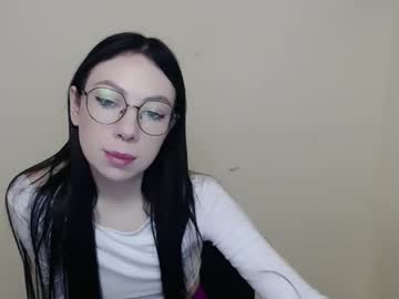 Adelladanger_ Chaturbate stream image from January 21, 2025