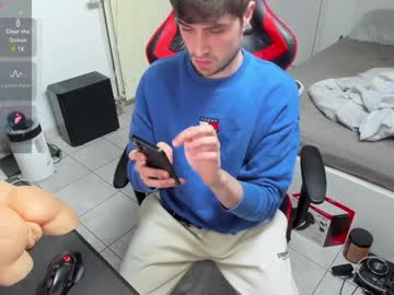 Anthonyloveseks Chaturbate stream image from January 21, 2025