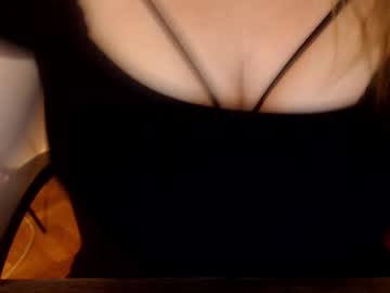 Leadesire Chaturbate stream image from January 21, 2025