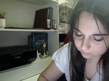 Olivialips Chaturbate stream image from January 21, 2025