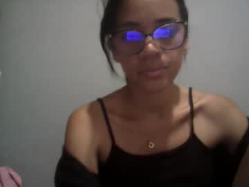 Boozyahart Chaturbate stream image from January 21, 2025