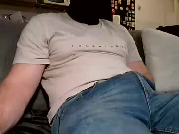 Essayban1 Chaturbate stream image from January 21, 2025