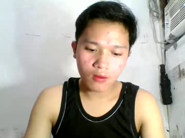 Exotichugecock Chaturbate stream image from January 21, 2025