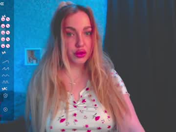 Holly_Molly8 Chaturbate stream image from January 21, 2025