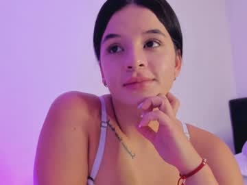 Nia_16 Chaturbate stream image from January 21, 2025