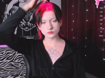Vailyreb Chaturbate stream image from January 21, 2025