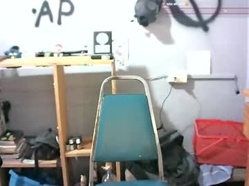 Alejandropppzz Chaturbate stream image from January 21, 2025